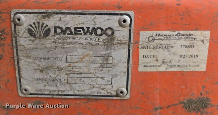 image for item DW3888 2002 Daewoo Solar 220LC-V excavator