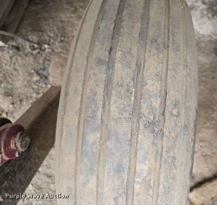 image for item DW3889 Truax Company FLXII-88RD grain drill