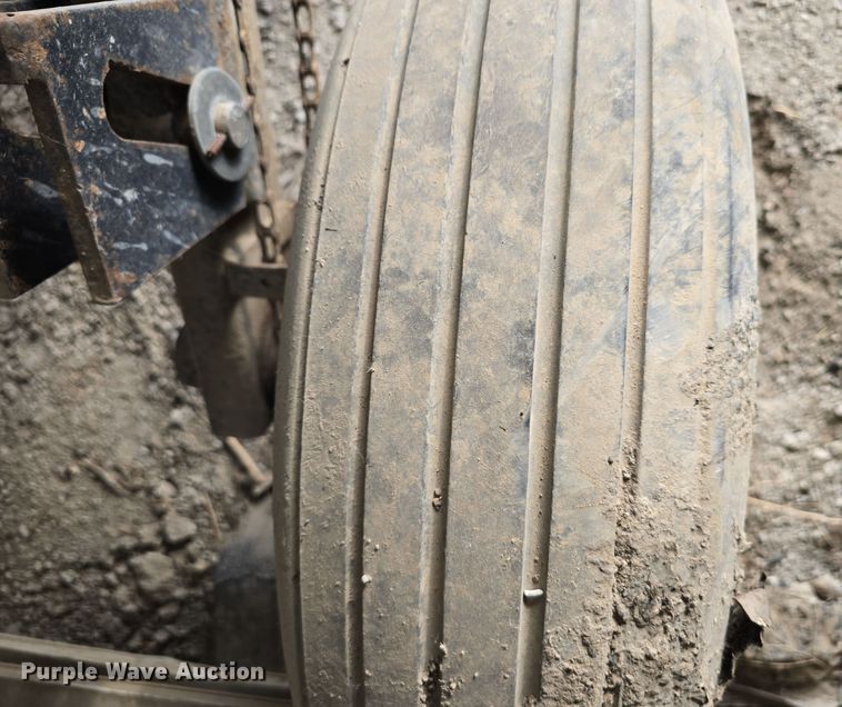 image for item DW3889 Truax Company FLXII-88RD grain drill