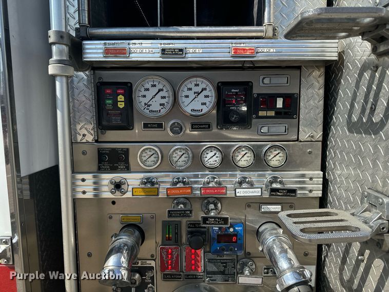 image for item DX3669 1997 HME pumper fire truck