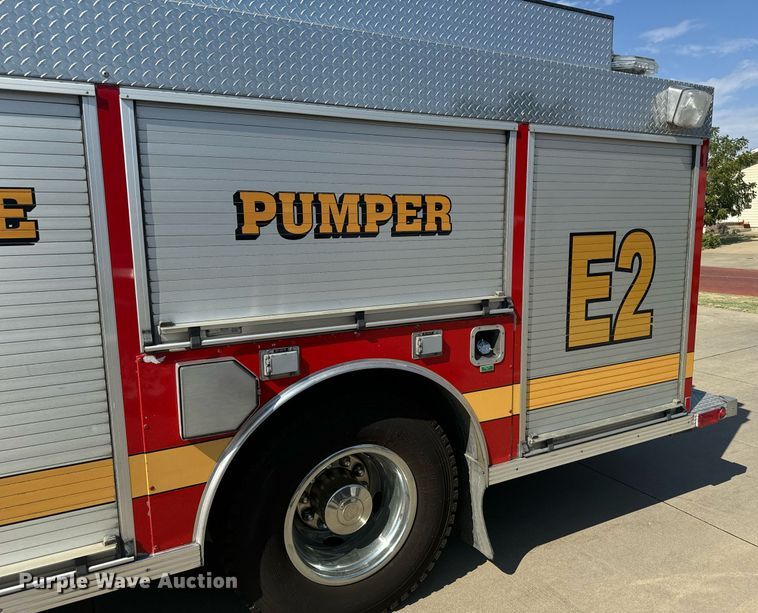 image for item DX3669 1997 HME pumper fire truck