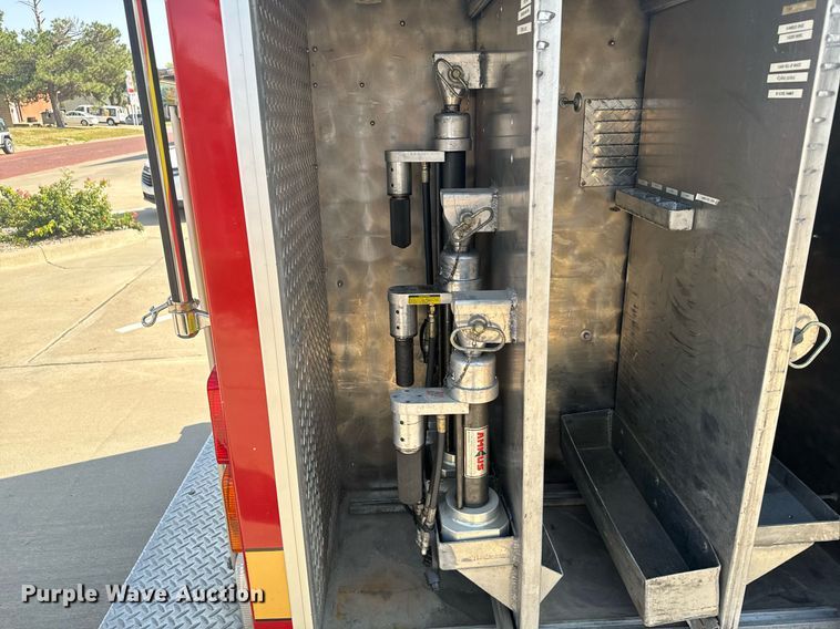 image for item DX3669 1997 HME pumper fire truck