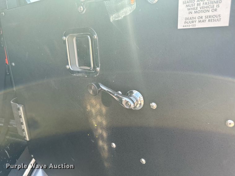 image for item DX3669 1997 HME pumper fire truck