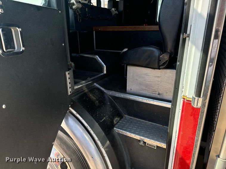 image for item DX3669 1997 HME pumper fire truck