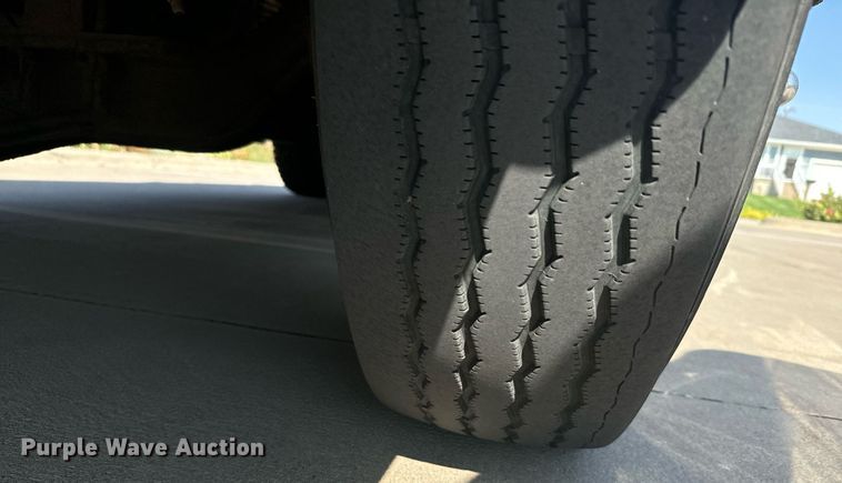 image for item DX3669 1997 HME pumper fire truck