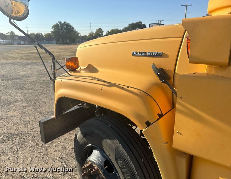 image for item DX3710 1998 Chevrolet B7 Bluebird school bus