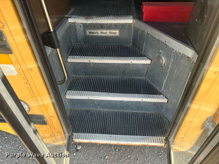 image for item DX3710 1998 Chevrolet B7 Bluebird school bus