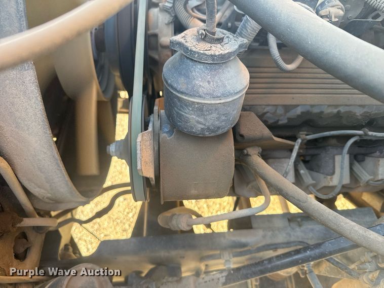 image for item DX3710 1998 Chevrolet B7 Bluebird school bus