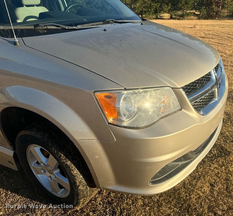 image for item DX3716 2012 Dodge Grand Caravan handicap accessible van
