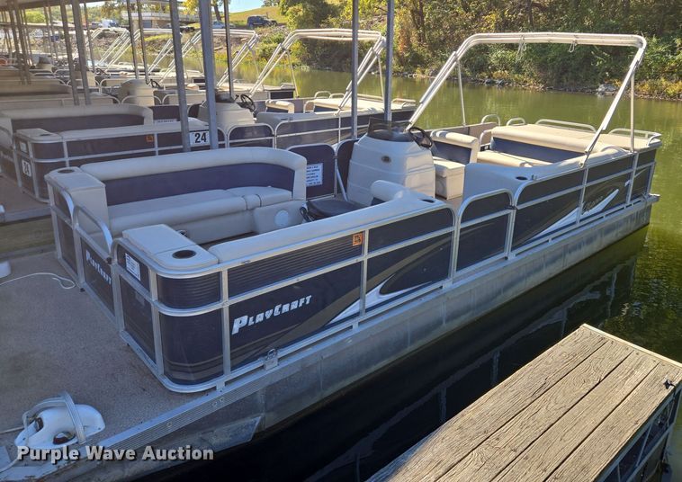 image for item EE8610 2016 Playcraft Clipper  pontoon boat