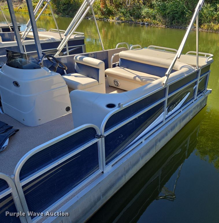 image for item EE8610 2016 Playcraft Clipper  pontoon boat