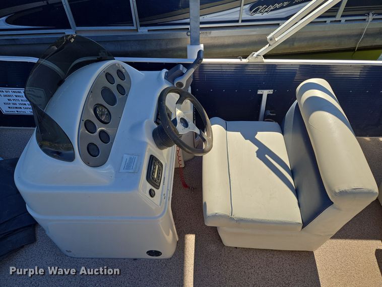 image for item EE8610 2016 Playcraft Clipper  pontoon boat