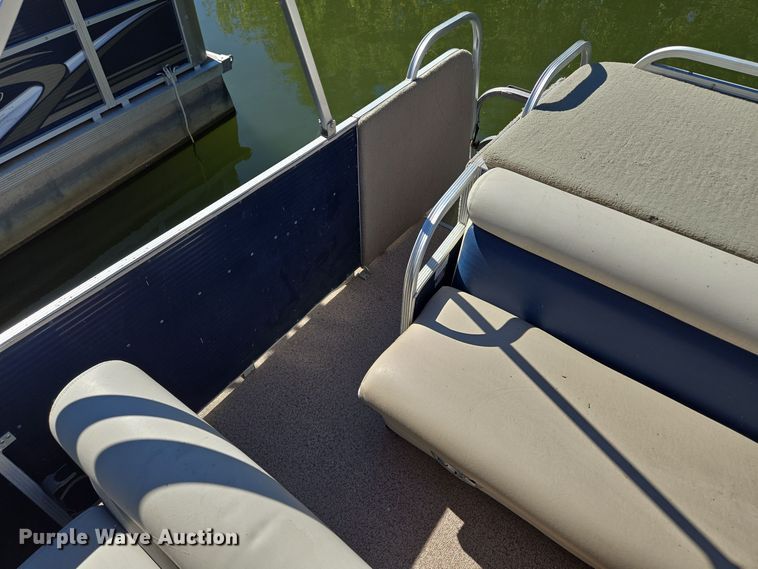 image for item EE8610 2016 Playcraft Clipper  pontoon boat