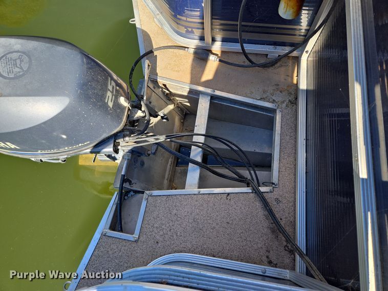 image for item EE8610 2016 Playcraft Clipper  pontoon boat