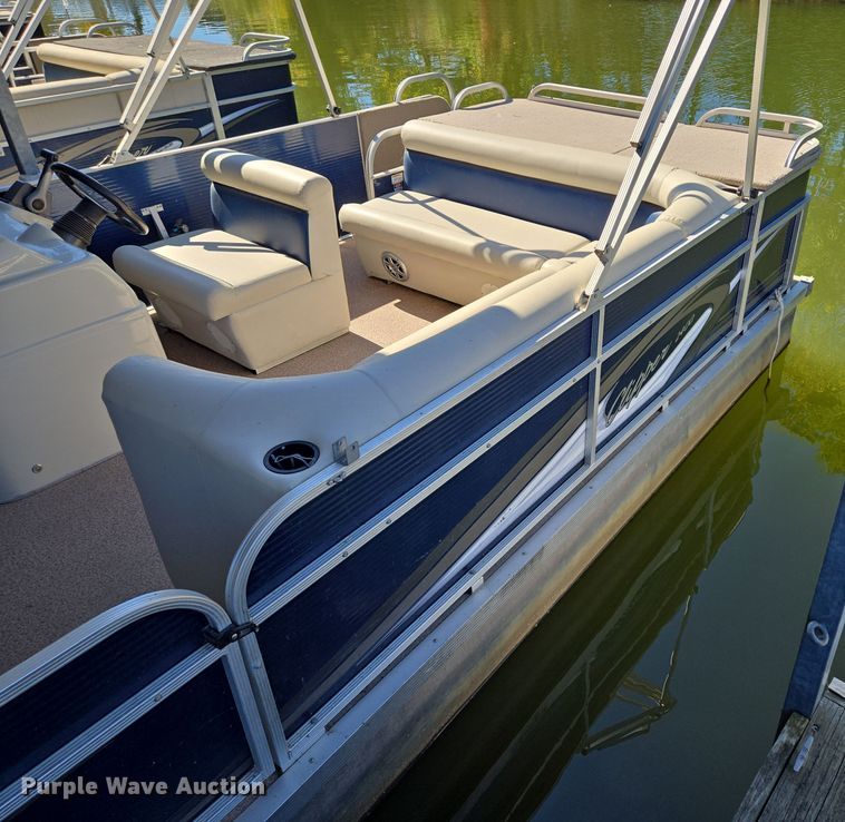 image for item EE8611 2016 Playcraft Clipper  pontoon boat