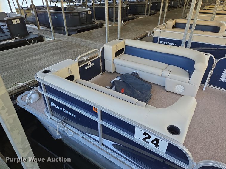 image for item EE8611 2016 Playcraft Clipper  pontoon boat