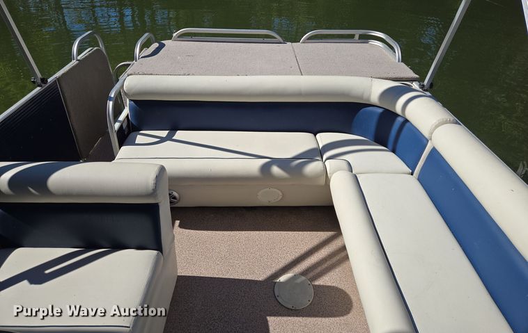 image for item EE8611 2016 Playcraft Clipper  pontoon boat