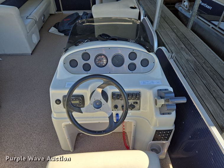 image for item EE8611 2016 Playcraft Clipper  pontoon boat