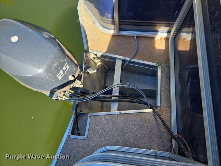 image for item EE8611 2016 Playcraft Clipper  pontoon boat