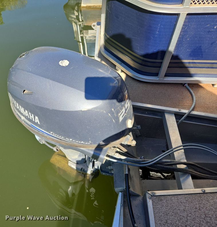 image for item EE8611 2016 Playcraft Clipper  pontoon boat