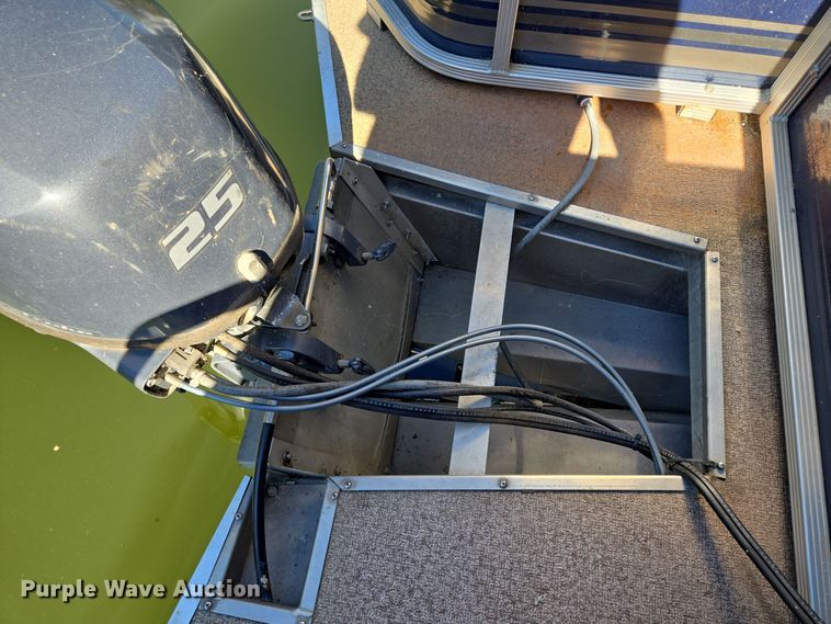 image for item EE8611 2016 Playcraft Clipper  pontoon boat