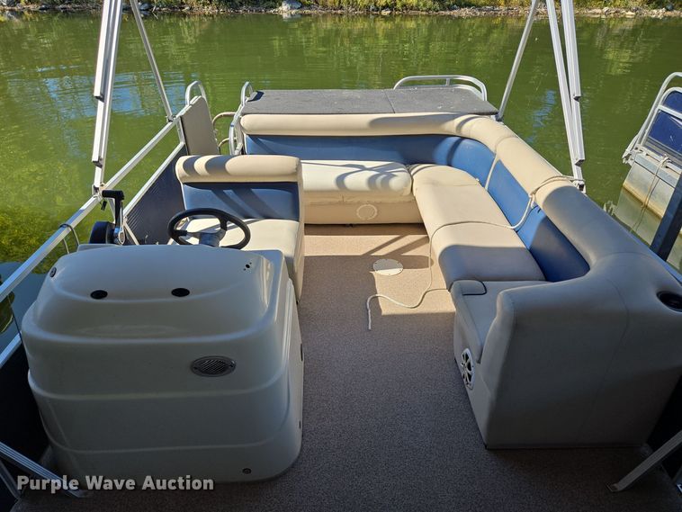 image for item EE8612 2014 Playcraft Clipper 2400  pontoon boat