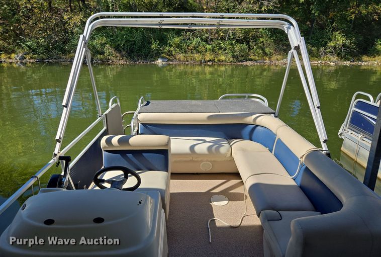 image for item EE8612 2014 Playcraft Clipper 2400  pontoon boat