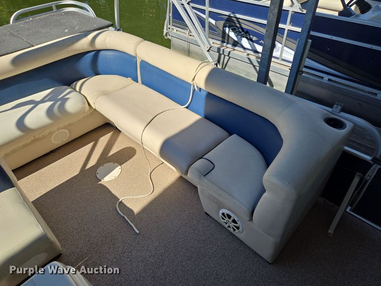 image for item EE8612 2014 Playcraft Clipper 2400  pontoon boat