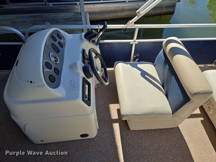 image for item EE8612 2014 Playcraft Clipper 2400  pontoon boat