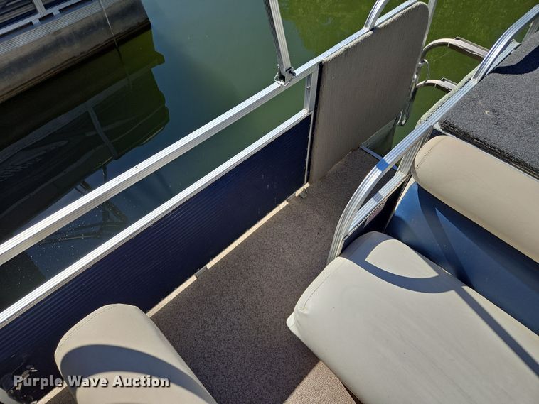 image for item EE8612 2014 Playcraft Clipper 2400  pontoon boat