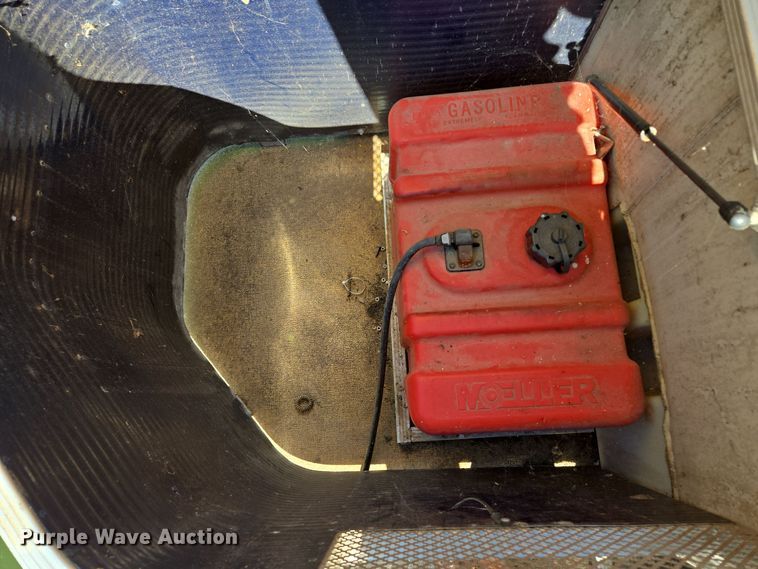 image for item EE8612 2014 Playcraft Clipper 2400  pontoon boat