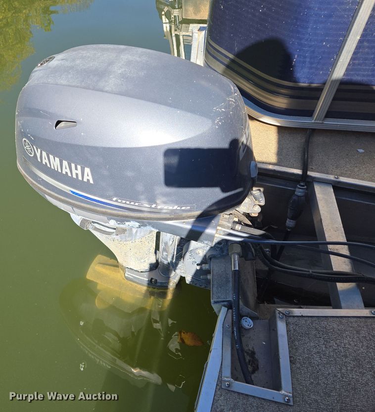 image for item EE8612 2014 Playcraft Clipper 2400  pontoon boat