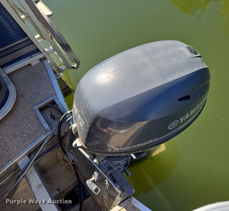 image for item EE8612 2014 Playcraft Clipper 2400  pontoon boat