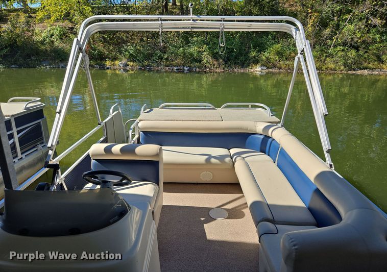 image for item EE8613 2014 Playcraft  Clipper  pontoon boat