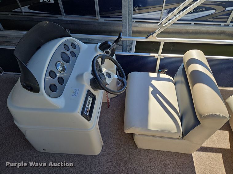 image for item EE8613 2014 Playcraft  Clipper  pontoon boat