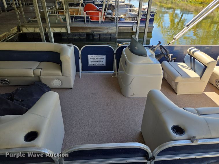 image for item EE8614 2016 Playcraft Clipper 2400 2016 pontoon boat