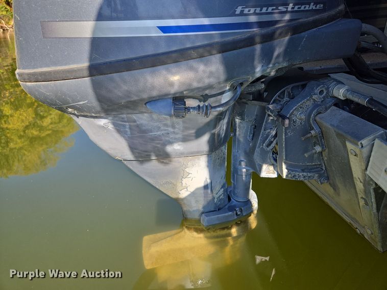 image for item EE8614 2016 Playcraft Clipper 2400 2016 pontoon boat