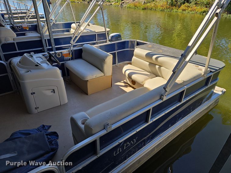 image for item EE8615 2011 South Bay  424CR LSR pontoon boat