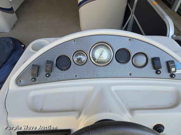 image for item EE8615 2011 South Bay  424CR LSR pontoon boat