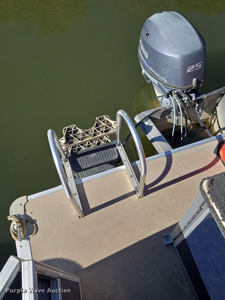 image for item EE8615 2011 South Bay  424CR LSR pontoon boat