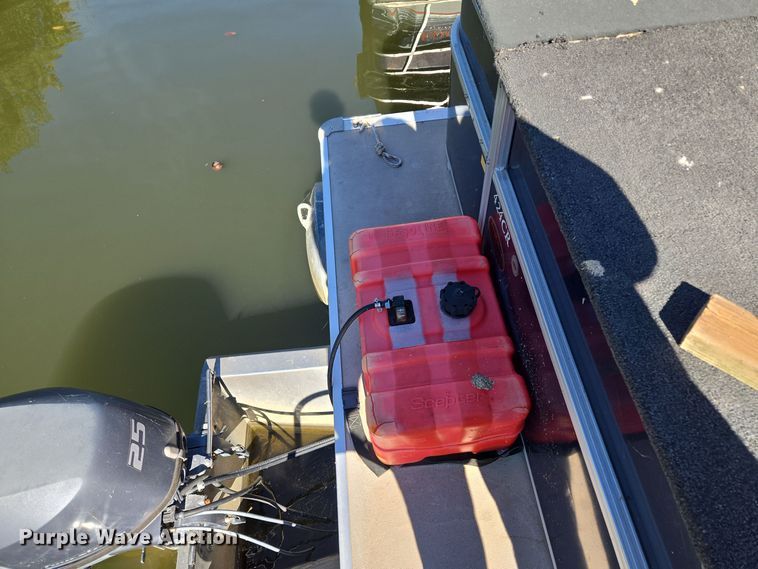 image for item EE8615 2011 South Bay  424CR LSR pontoon boat