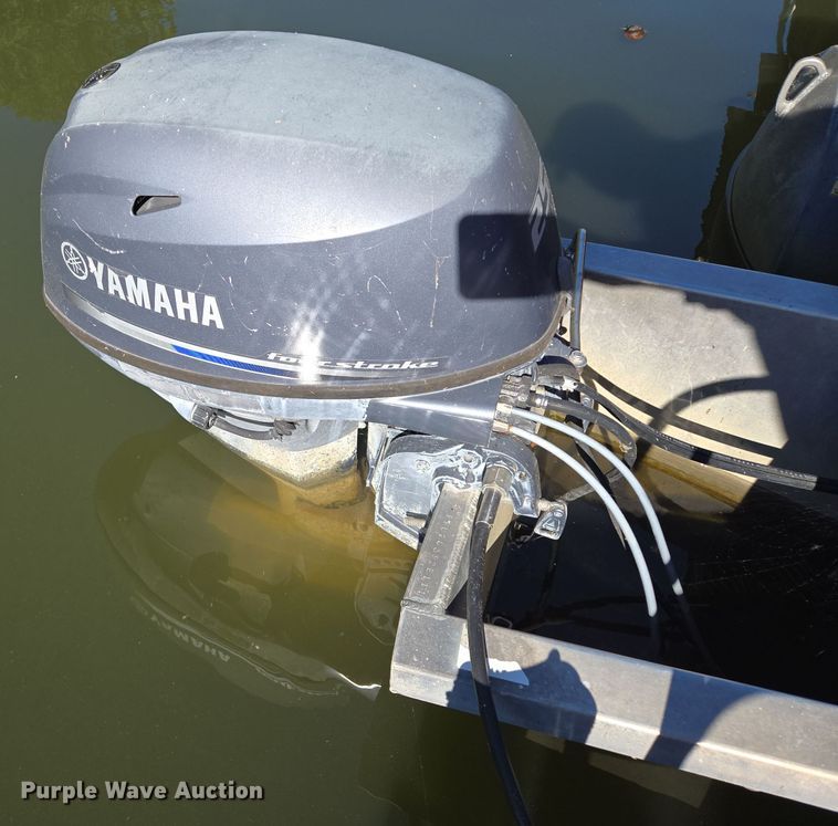 image for item EE8615 2011 South Bay  424CR LSR pontoon boat