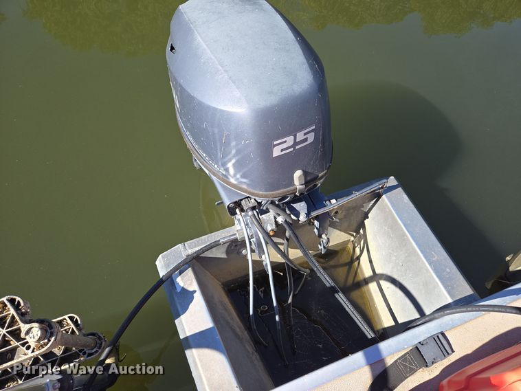 image for item EE8615 2011 South Bay  424CR LSR pontoon boat