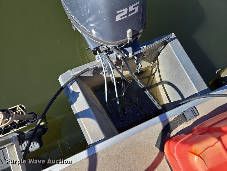 image for item EE8615 2011 South Bay  424CR LSR pontoon boat