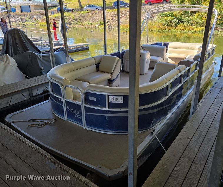 image for item EE8616 2011 South Bay  Clipper pontoon boat