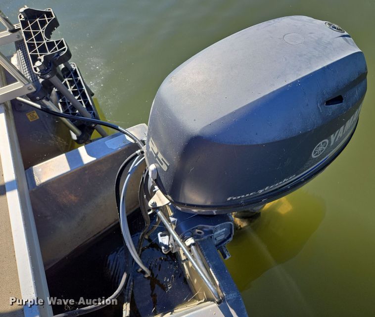 image for item EE8616 2011 South Bay  Clipper pontoon boat