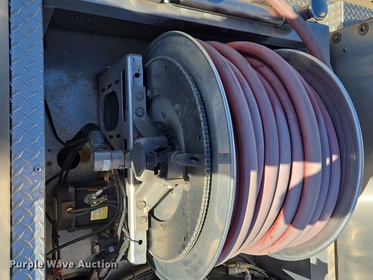 image for item EE8629 2008 Sutphen Custom Pumper  pumper fire truck