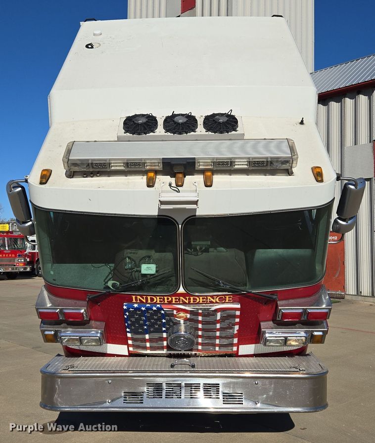 image for item EE8629 2008 Sutphen Custom Pumper  pumper fire truck