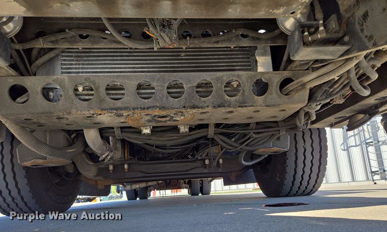 image for item EE8629 2008 Sutphen Custom Pumper  pumper fire truck