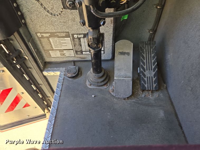 image for item EE8629 2008 Sutphen Custom Pumper  pumper fire truck